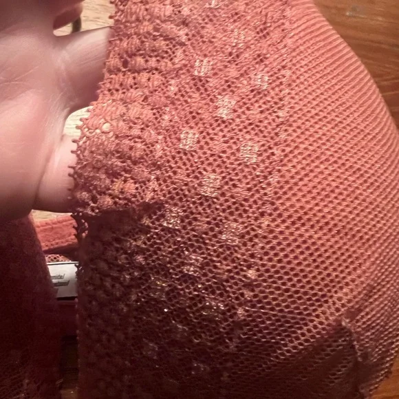 Victoria’s Secret 38D pink plunge bra - Picture 3 of 8